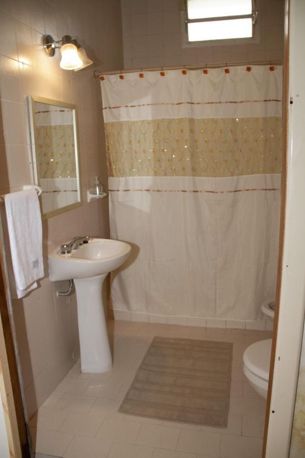 Guanaco Hostel Puerto Madryn Buitenkant foto